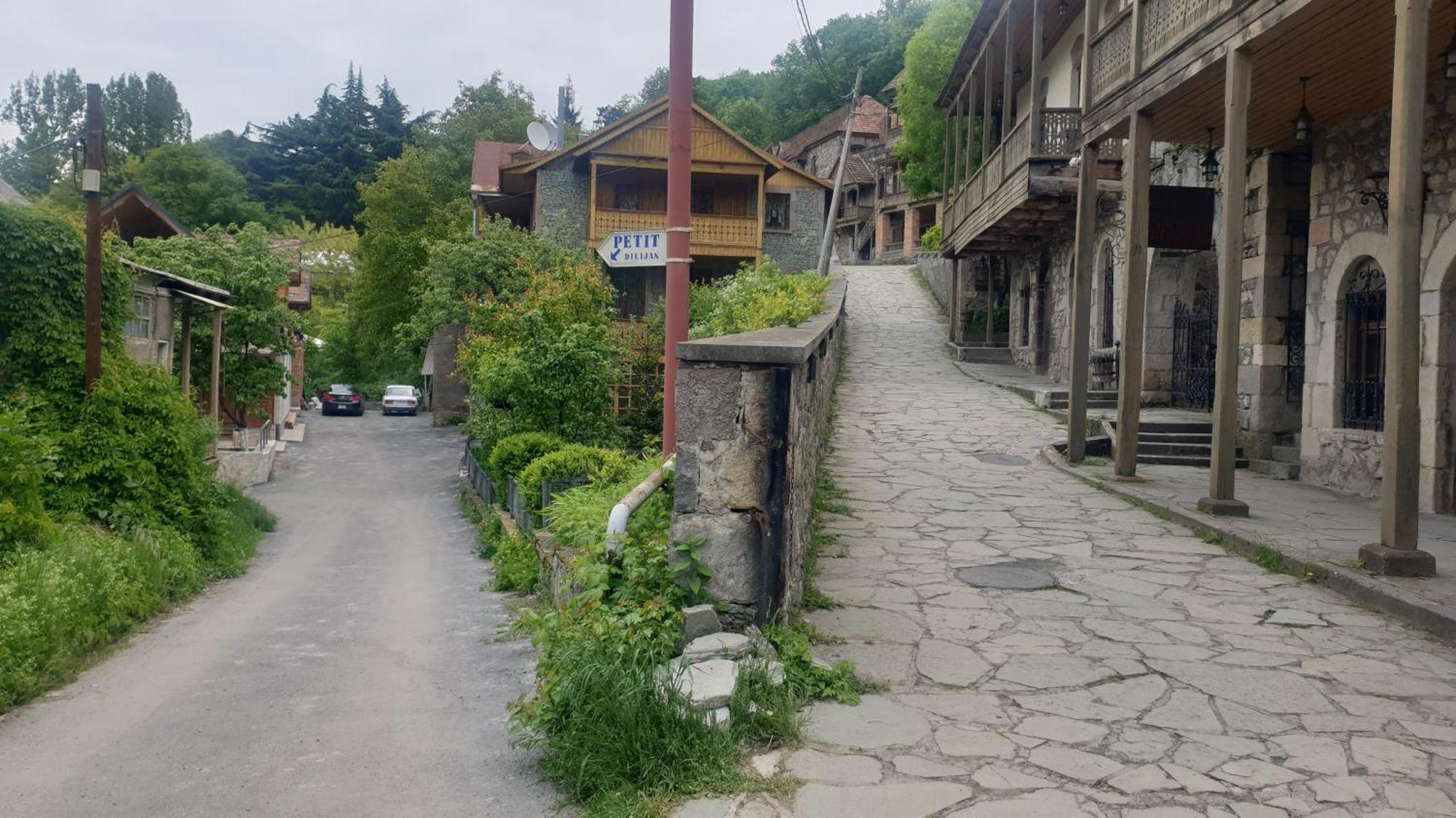 Bed and Breakfast Petit Dilijan Exterior foto